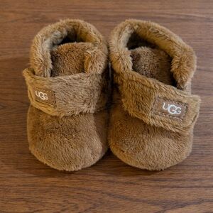 UGG Kids Tan Fuzzy Slippers